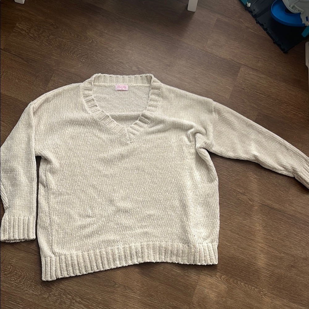 Pink Lily Soft Cream V-Neck Sweater